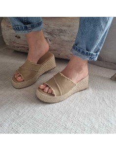 Mules compensées Femme à large bride en tissu - Style boho Chic, look estival tendance