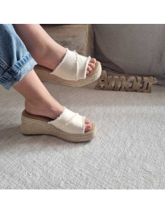 Mules compensées Femme à large bride en tissu - Style boho Chic, look estival tendance