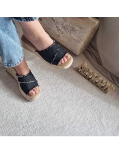 Mules compensées Femme à large bride en tissu - Style boho Chic, look estival tendance 2