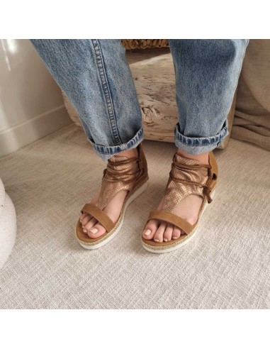 Sandales compensées Femme - Look Glamour et Moderne - Effet reptile irisé