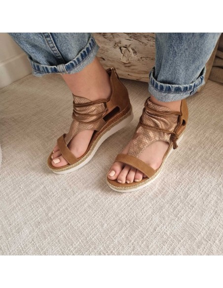 Sandales compensées Femme - Look Glamour et Moderne - Effet reptile irisé