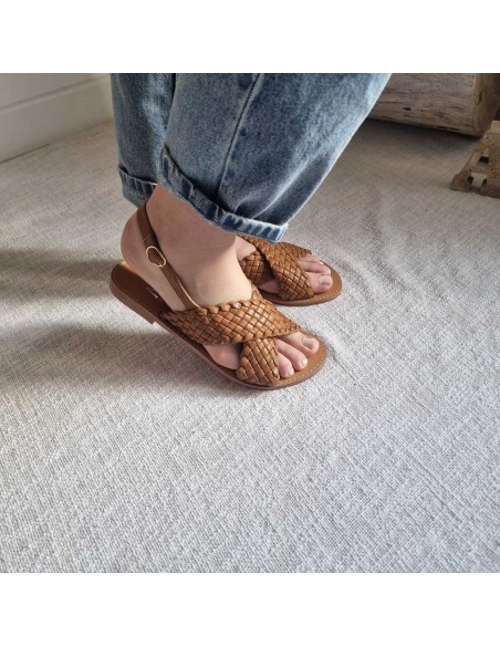 Sandales Plates - Brides Croisées Tressées -  Style Estival Féminin