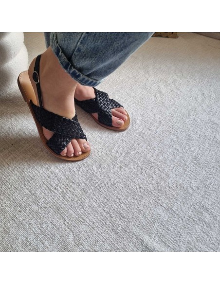 Sandales Plates - Brides Croisées Tressées -  Style Estival Féminin