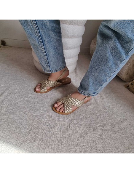 Sandales Plates - Brides Croisées Tressées -  Style Estival Féminin