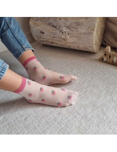 Chaussettes Fines à motifs Fraises - Confort et Style 2