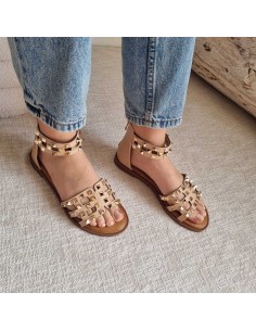 Sandales plates à clous - Style et Confort 2