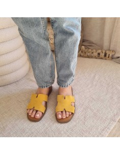 Mules Plates Suédées - Chaussures Femme Tendance - Confort et Elégance au quotidien 2